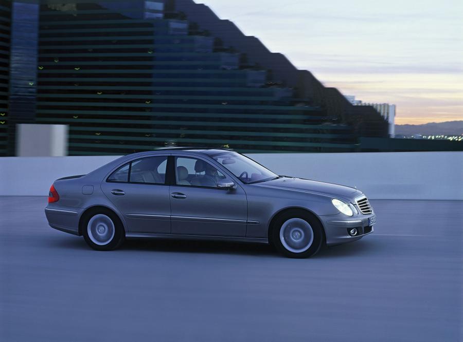  Mercedes-Benz E-Class 2007 года  (фото 64 из 80)
